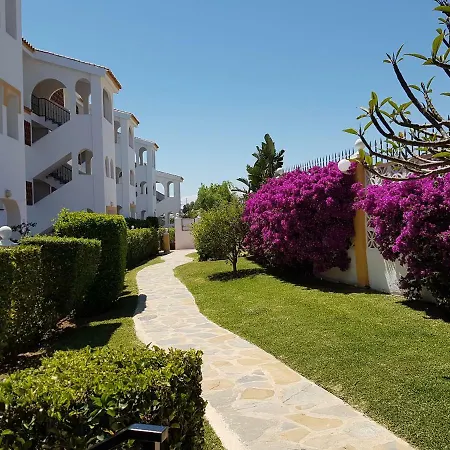 Perfect Location Close To Beach *